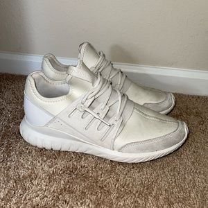 adidas all white sneaker